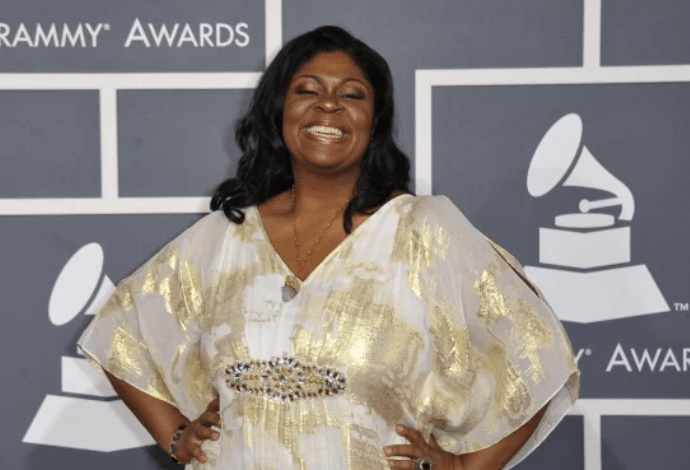 Kim Burrell Net Worth